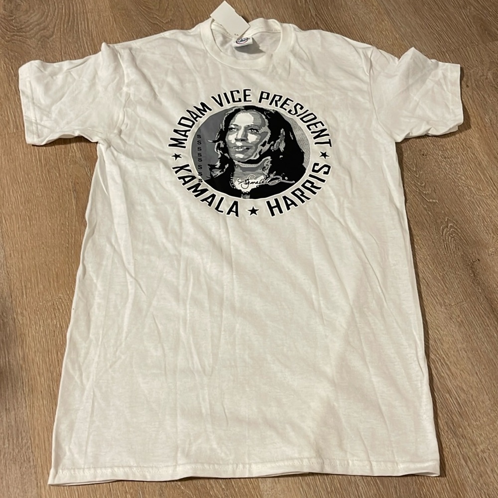 NWT Kamala Harris Vice President Tee T-Shirt Top Democrat Rebel‎ Girls Women G18